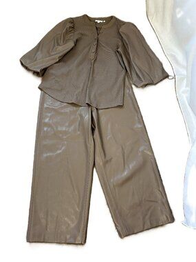 Chico's Faux Leather Pant Suit Bubble Sleeves Taupe 1/2 Medium Large